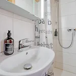 Chalet-apartment Mit Balkon & Gratis Parkplatz *