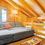 Chalet-apartment Mit Balkon & Gratis Parkplatz Apartment *