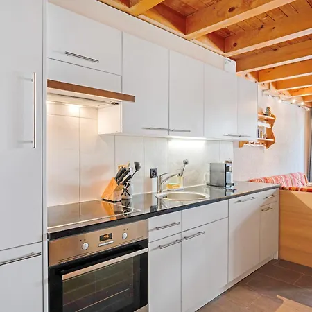 Chalet-apartment Mit Balkon&gratis Parkplatz Appartement