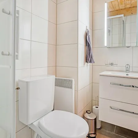 Chalet-apartment Mit Balkon & Gratis Parkplatz דירה לנק