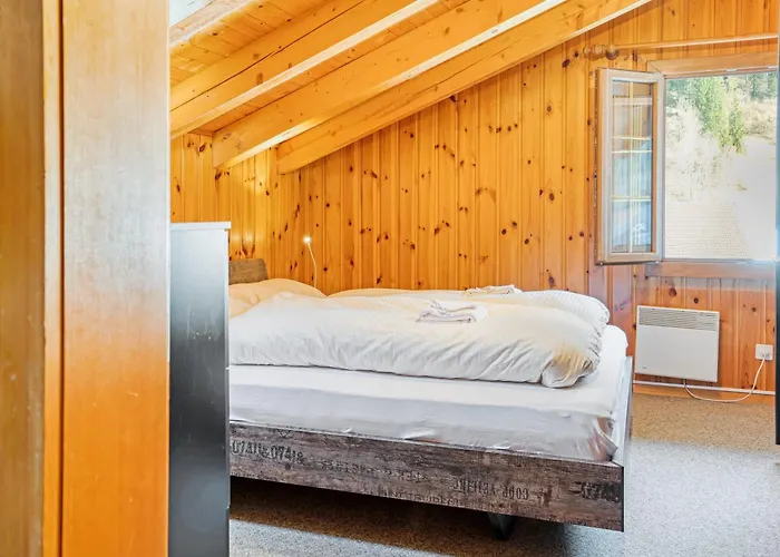 Chalet-apartment Mit Balkon & Gratis Parkplatz