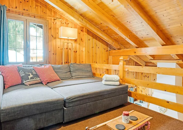 Chalet-apartment Mit Balkon & Gratis Parkplatz דירה *